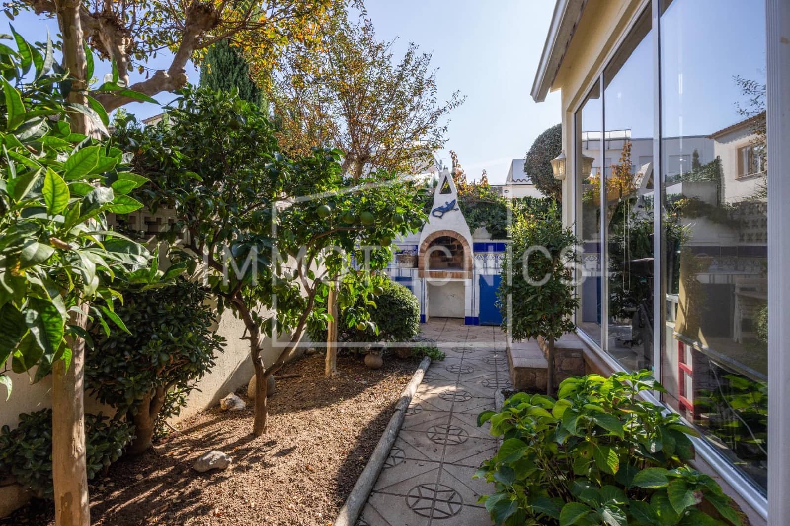 4 bedroom Villa for sale in Empuriabrava with pool garage - € 495,000 (Ref: 10165174)