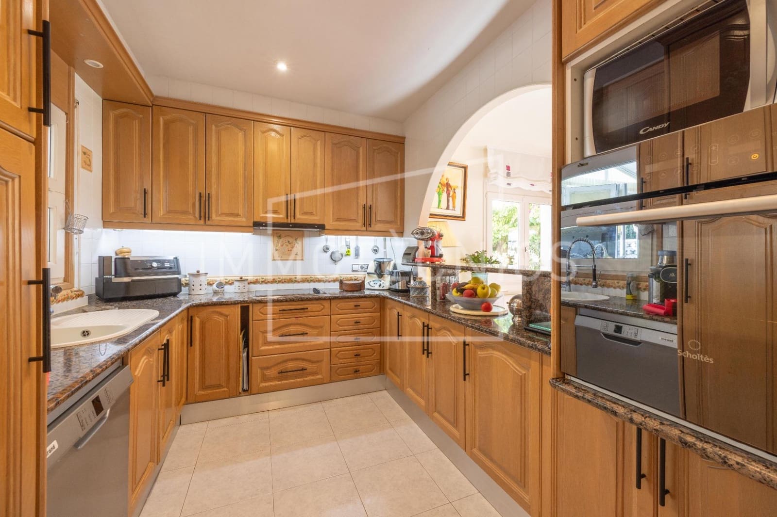 4 bedroom Villa for sale in Empuriabrava with pool garage - € 495,000 (Ref: 10165174)