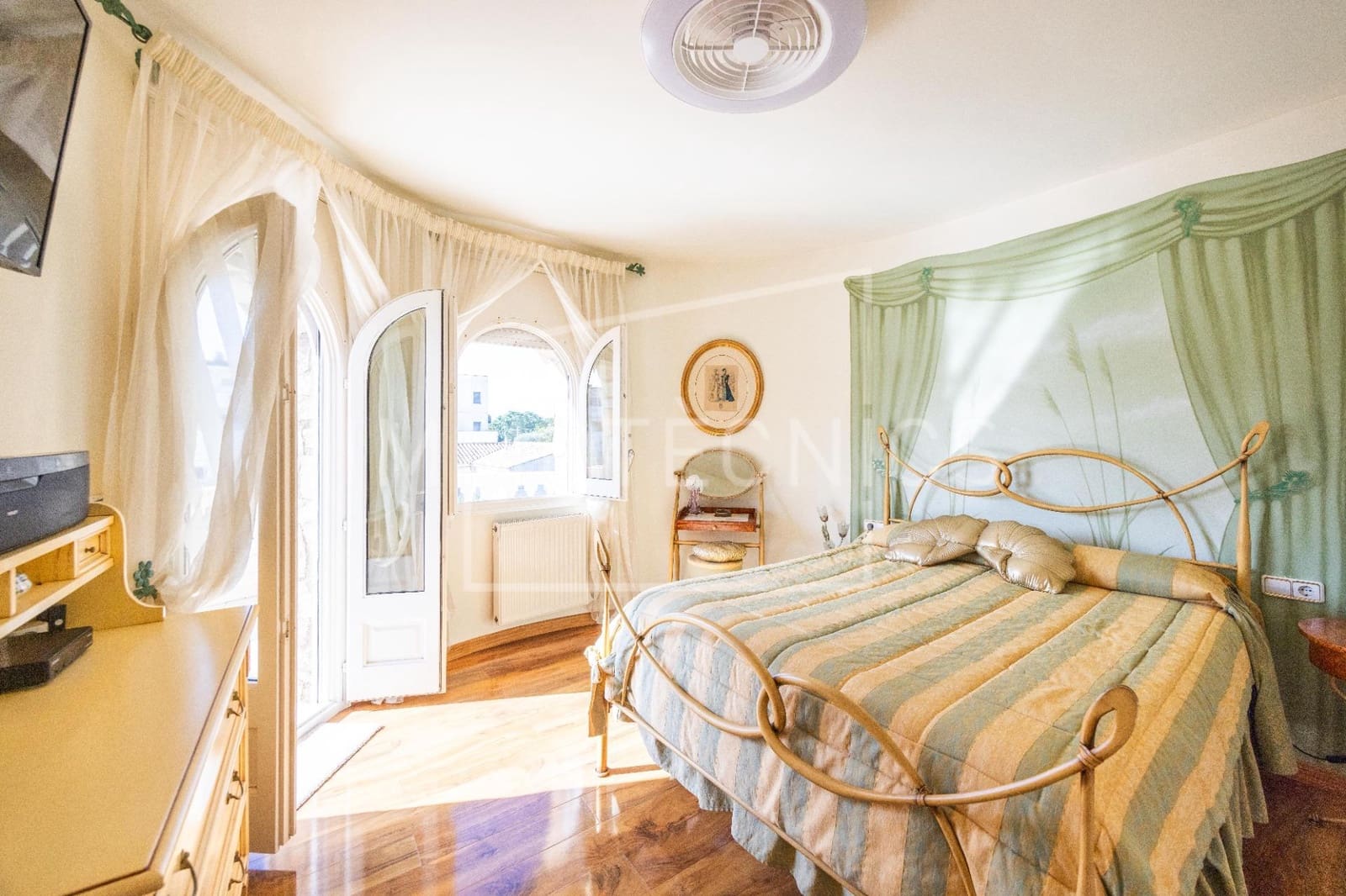 4 bedroom Villa for sale in Empuriabrava with pool garage - € 495,000 (Ref: 10165174)