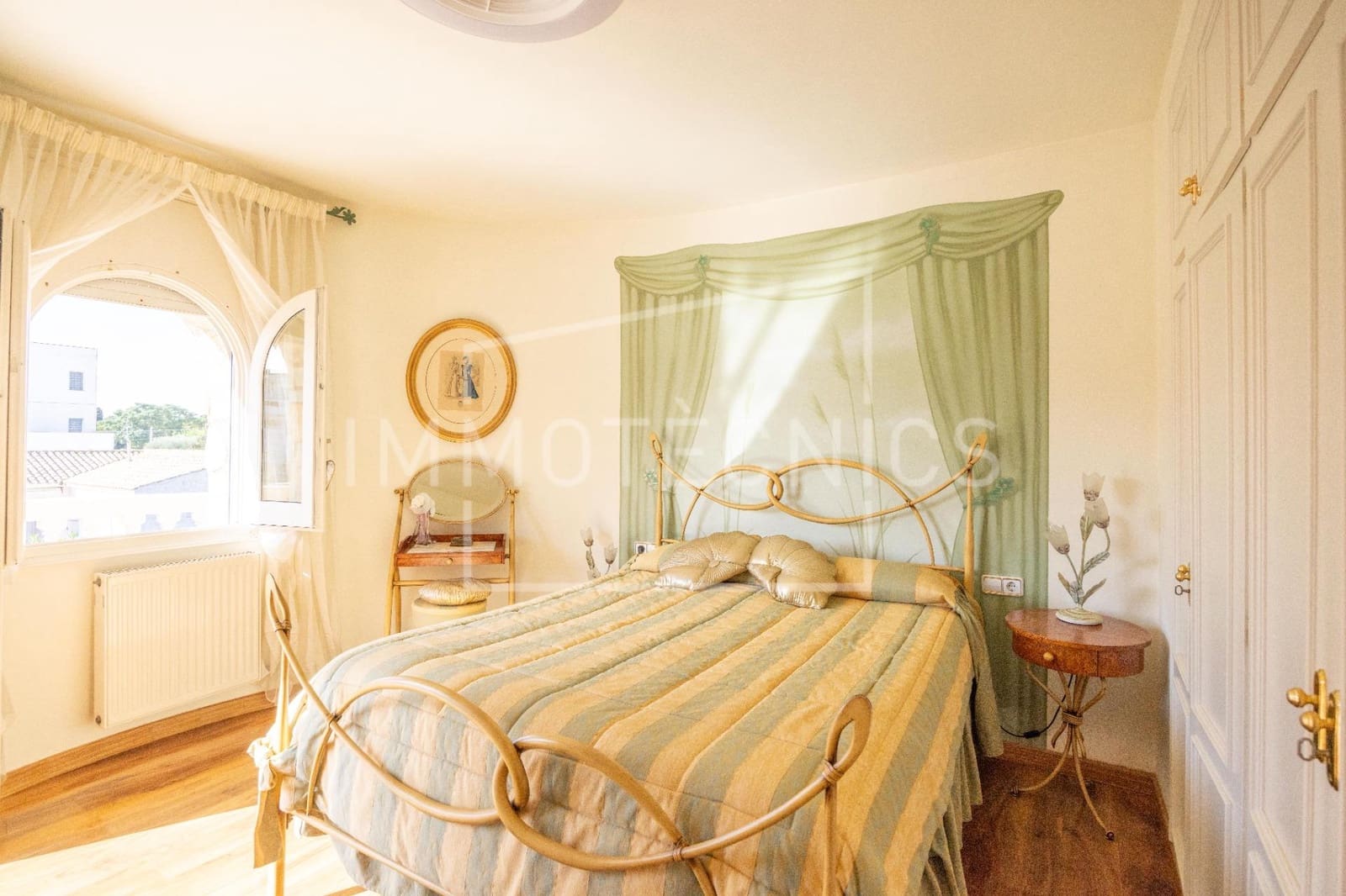 4 bedroom Villa for sale in Empuriabrava with pool garage - € 495,000 (Ref: 10165174)