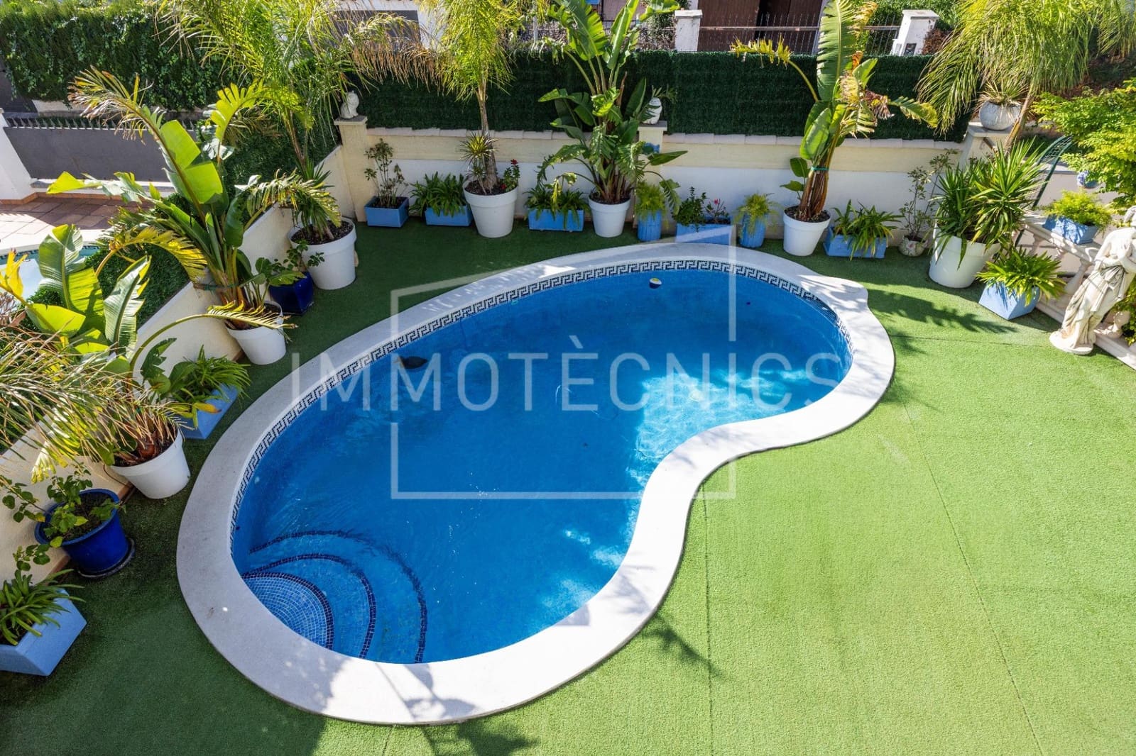 4 bedroom Villa for sale in Empuriabrava with pool garage - € 495,000 (Ref: 10165174)