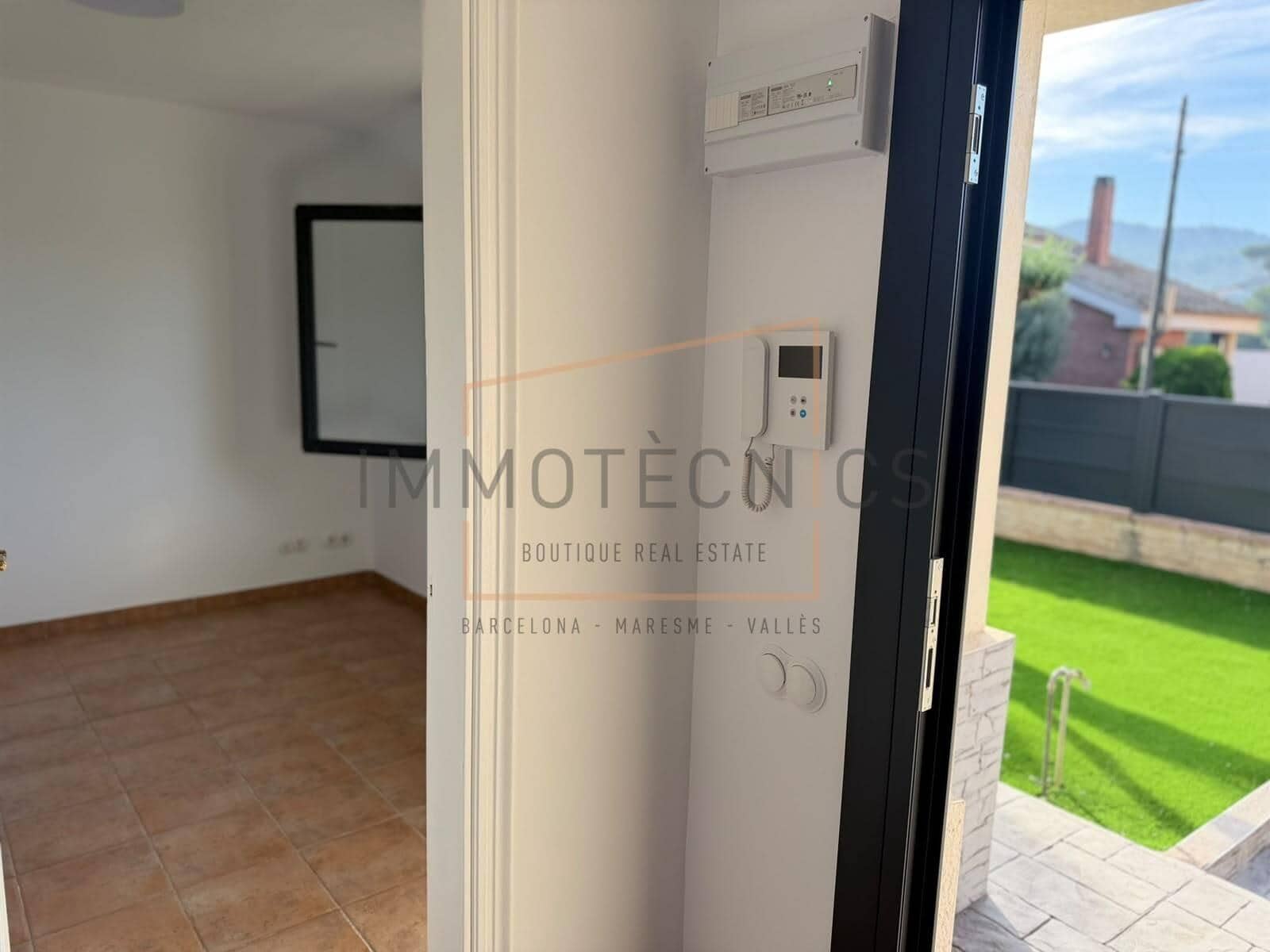 4 soverom Villa til leie i Martorelles med garasje - € 1 950 (Ref: 10177346)