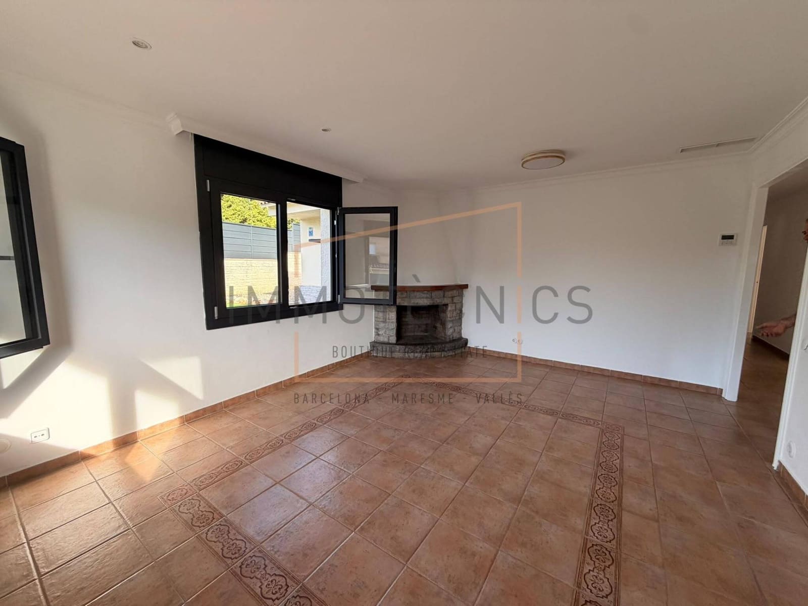 4 soverom Villa til leie i Martorelles med garasje - € 1 950 (Ref: 10177346)