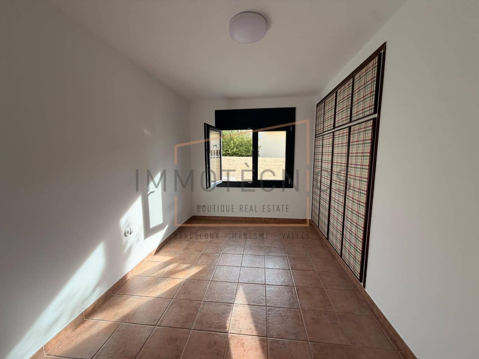 4 soverom Villa til leie i Martorelles med garasje - € 1 950 (Ref: 10177346)