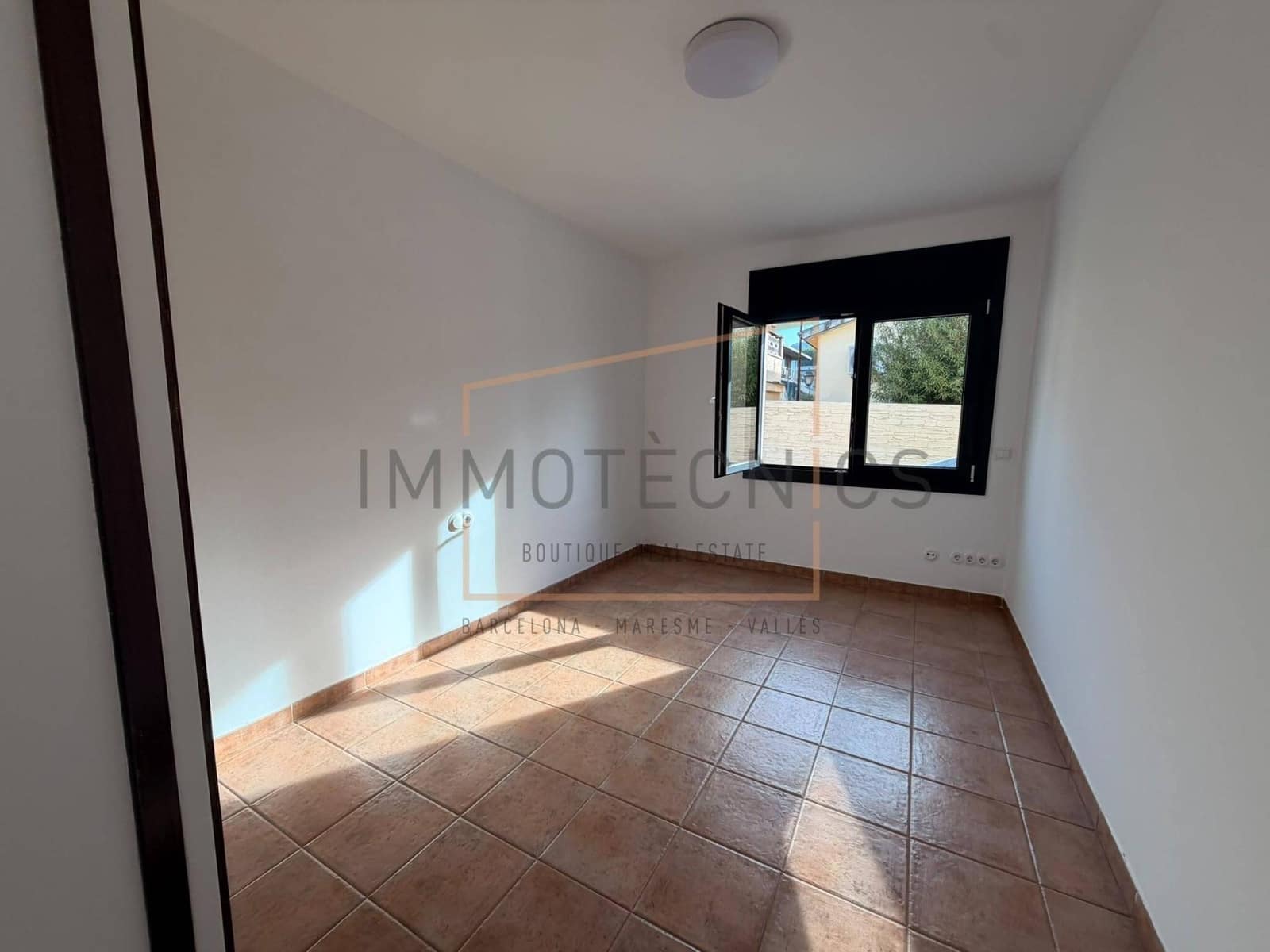 4 soverom Villa til leie i Martorelles med garasje - € 1 950 (Ref: 10177346)