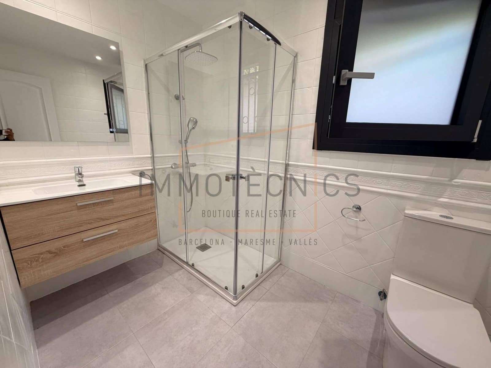 4 soverom Villa til leie i Martorelles med garasje - € 1 950 (Ref: 10177346)
