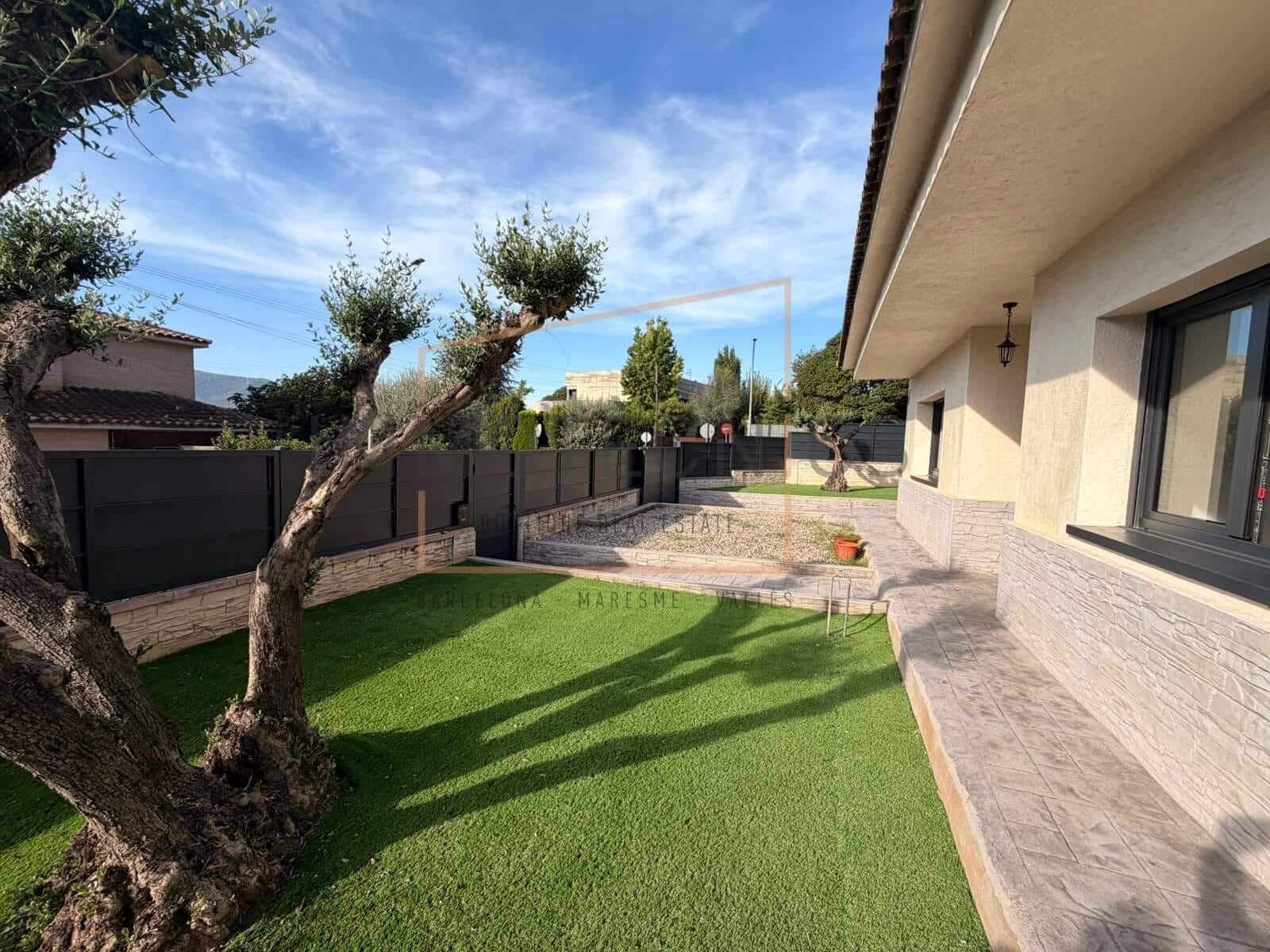 4 soverom Villa til leie i Martorelles med garasje - € 1 950 (Ref: 10177346)