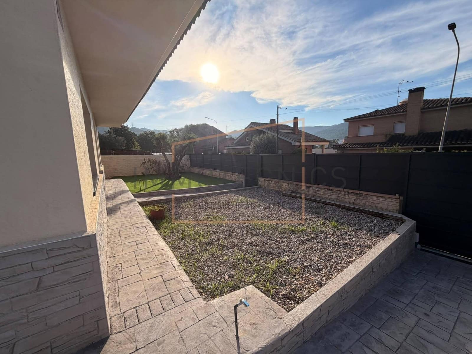 4 soverom Villa til leie i Martorelles med garasje - € 1 950 (Ref: 10177346)