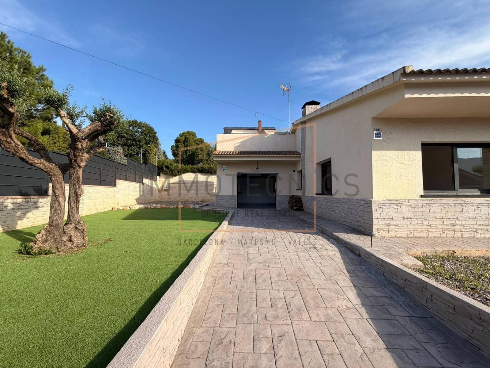4 soverom Villa til leie i Martorelles med garasje - € 1 950 (Ref: 10177346)