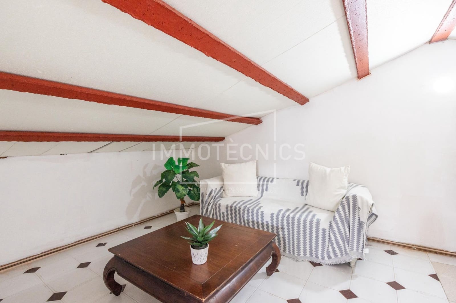 5 bedroom Finca/Country House for sale in Canoves i Samalus with pool - € 420,000 (Ref: 10177347)