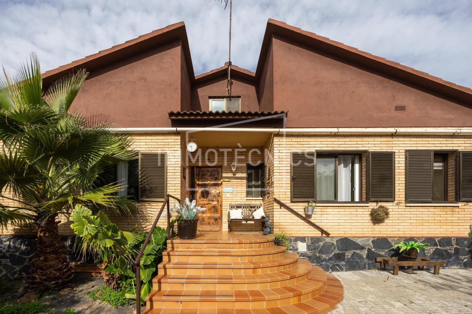 5 bedroom Finca/Country House for sale in Canoves i Samalus with pool - € 420,000 (Ref: 10177347)