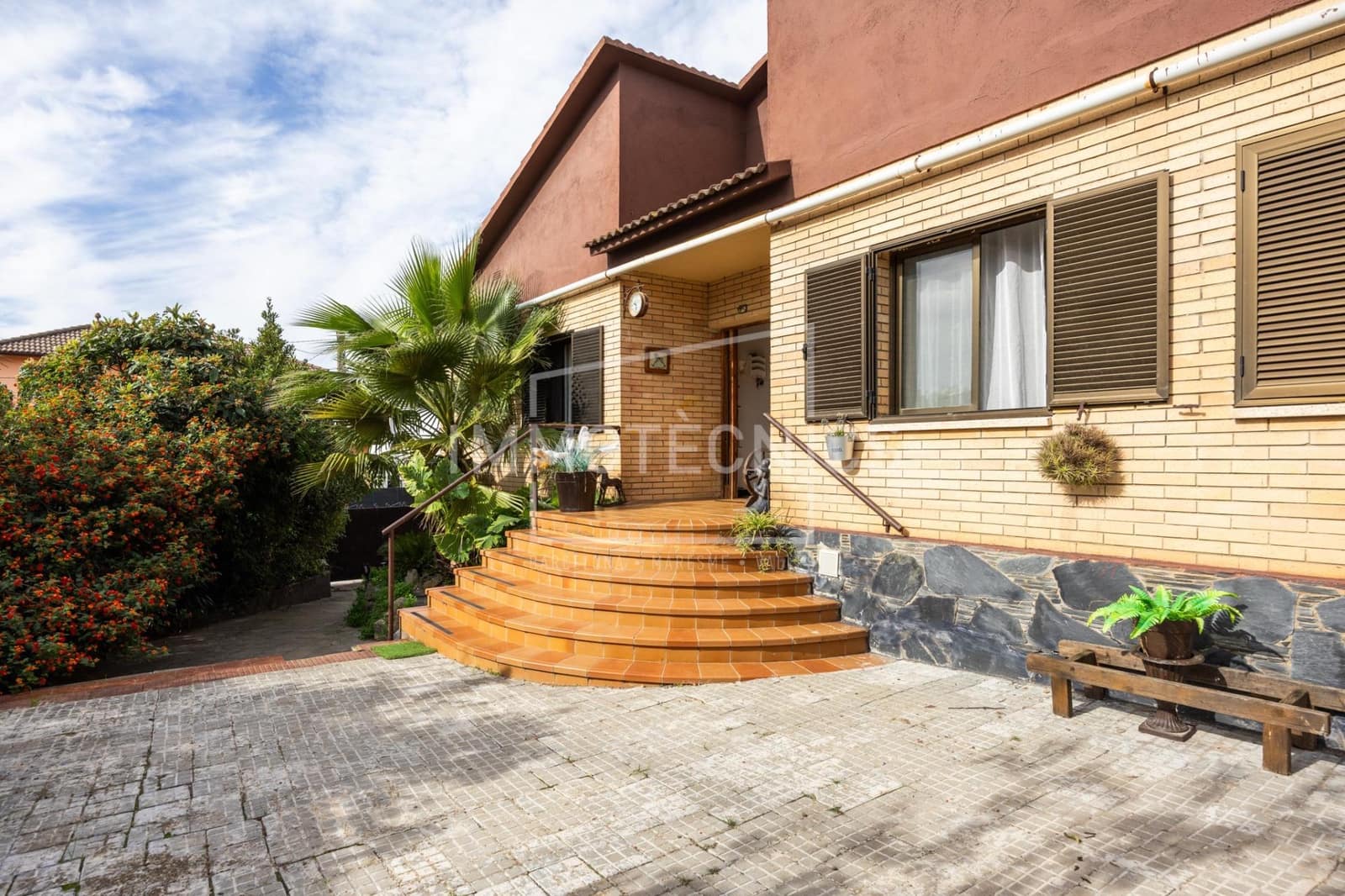 5 bedroom Finca/Country House for sale in Canoves i Samalus with pool - € 420,000 (Ref: 10177347)