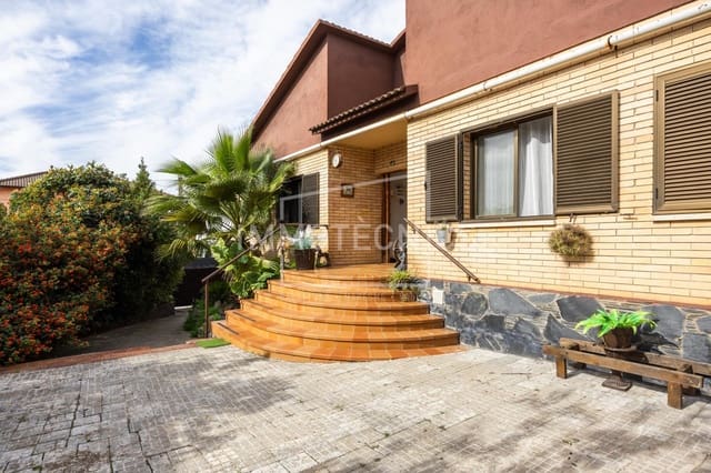 5 bedroom Finca/Country House for sale in Cànoves i Samalús with pool - € 420,000 (Ref: 10177347)