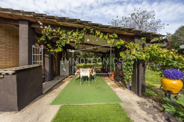 5 bedroom Finca/Country House for sale in Cànoves i Samalús with pool - € 420,000 (Ref: 10177347)