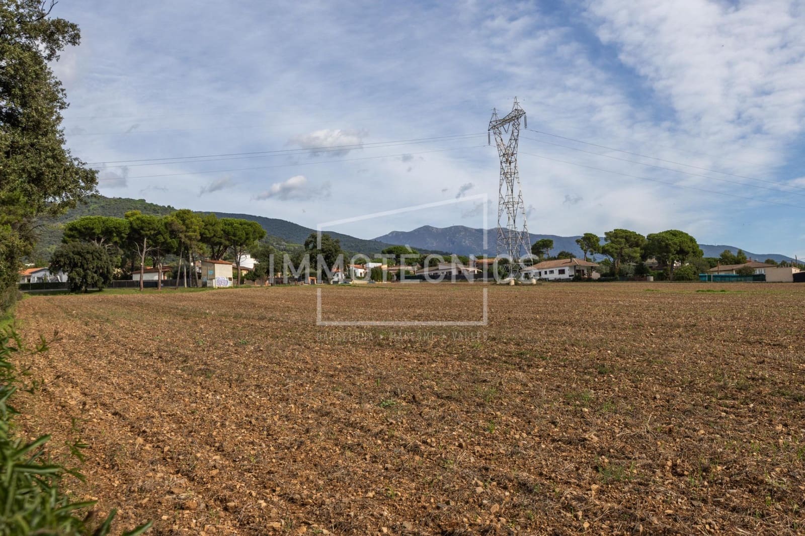 5 bedroom Finca/Country House for sale in Canoves i Samalus with pool - € 420,000 (Ref: 10177347)