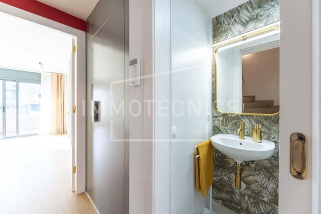 3 soveværelse Byhus til salg i Granollers med garage - € 457.000 (Ref: 10187243)