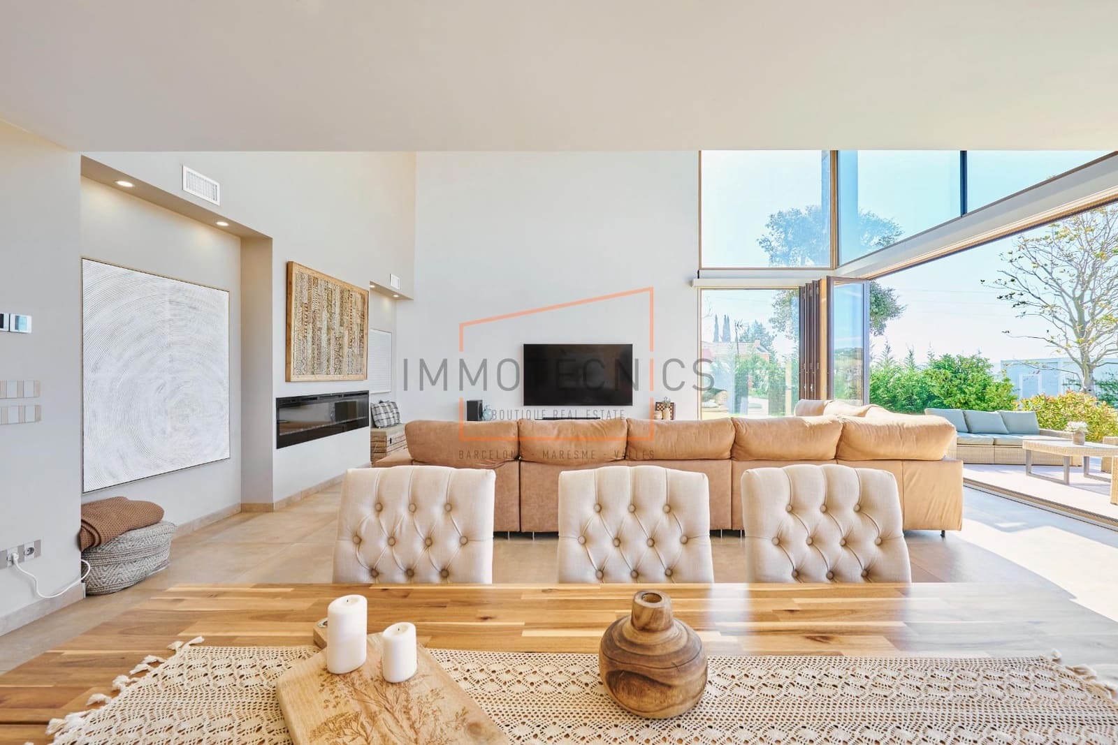 10 soveværelse Villa til salg i Santa Eulalia de Roncana med swimmingpool garage - € 2.200.000 (Ref: 9602730)