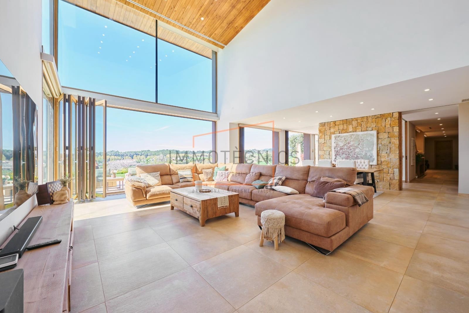 10 soveværelse Villa til salg i Santa Eulalia de Roncana med swimmingpool garage - € 2.200.000 (Ref: 9602730)