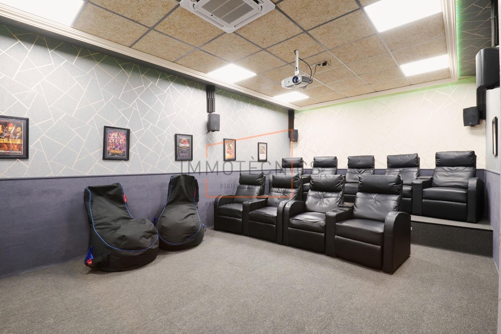 10 soveværelse Villa til salg i Santa Eulalia de Roncana med swimmingpool garage - € 2.200.000 (Ref: 9602730)