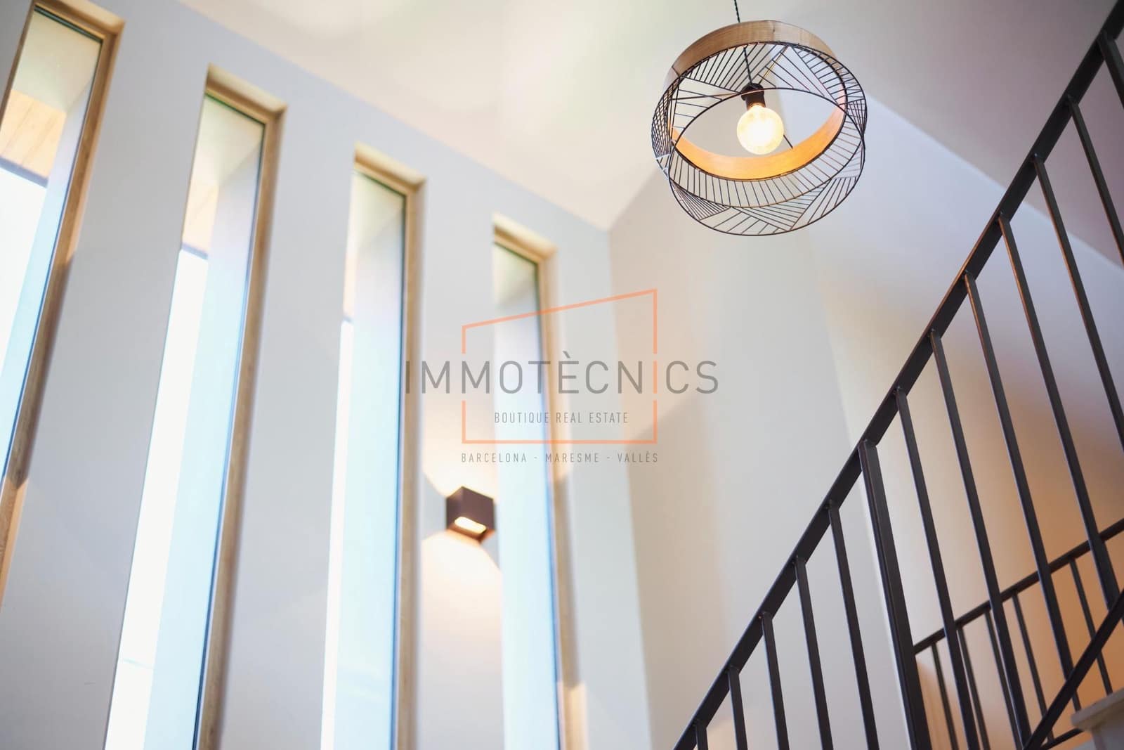 10 soveværelse Villa til salg i Santa Eulalia de Roncana med swimmingpool garage - € 2.200.000 (Ref: 9602730)