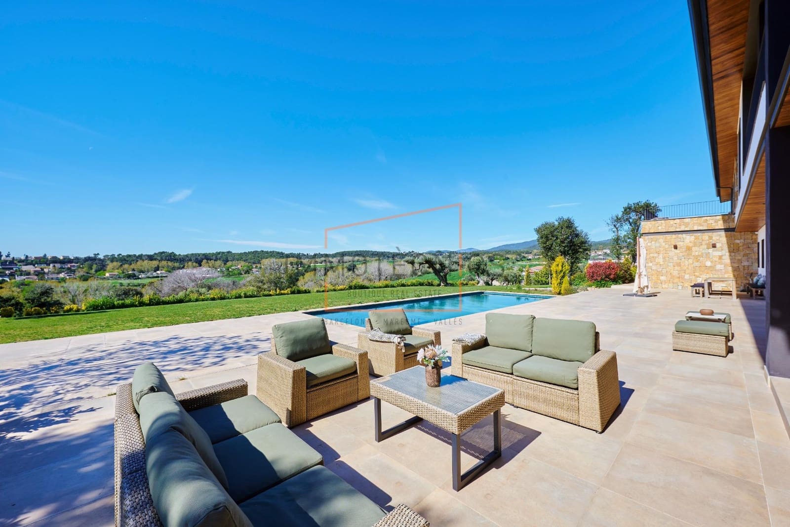 10 soveværelse Villa til salg i Santa Eulalia de Roncana med swimmingpool garage - € 2.200.000 (Ref: 9602730)