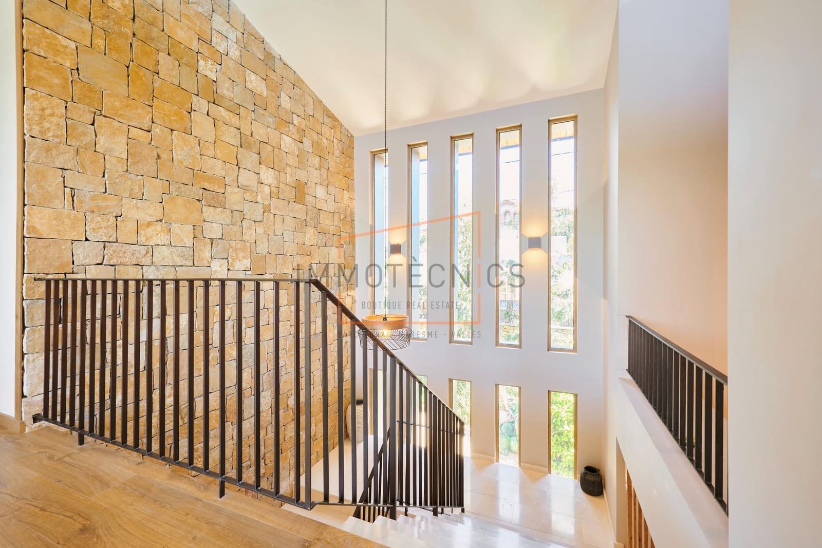 10 soveværelse Villa til salg i Santa Eulalia de Roncana med swimmingpool garage - € 2.200.000 (Ref: 9602730)