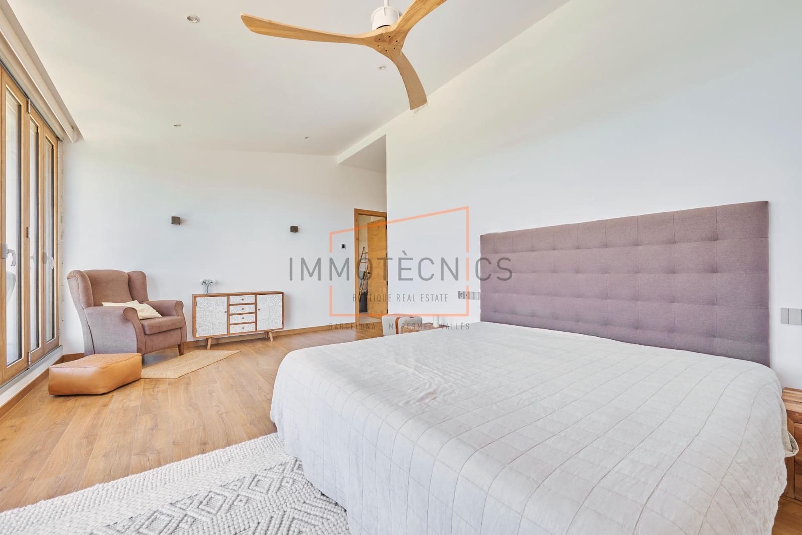 10 soveværelse Villa til salg i Santa Eulalia de Roncana med swimmingpool garage - € 2.200.000 (Ref: 9602730)