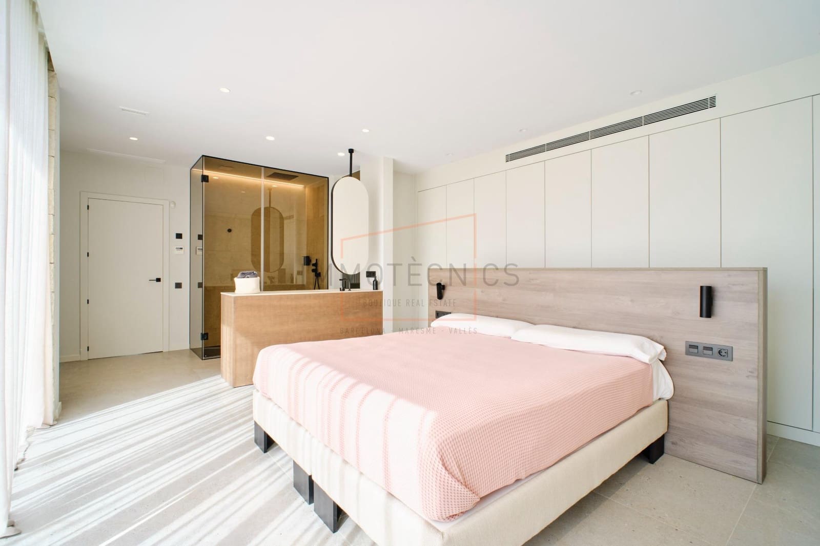 4 soveværelse Villa til salg i Vallromanes med swimmingpool garage - € 1.350.000 (Ref: 9602731)