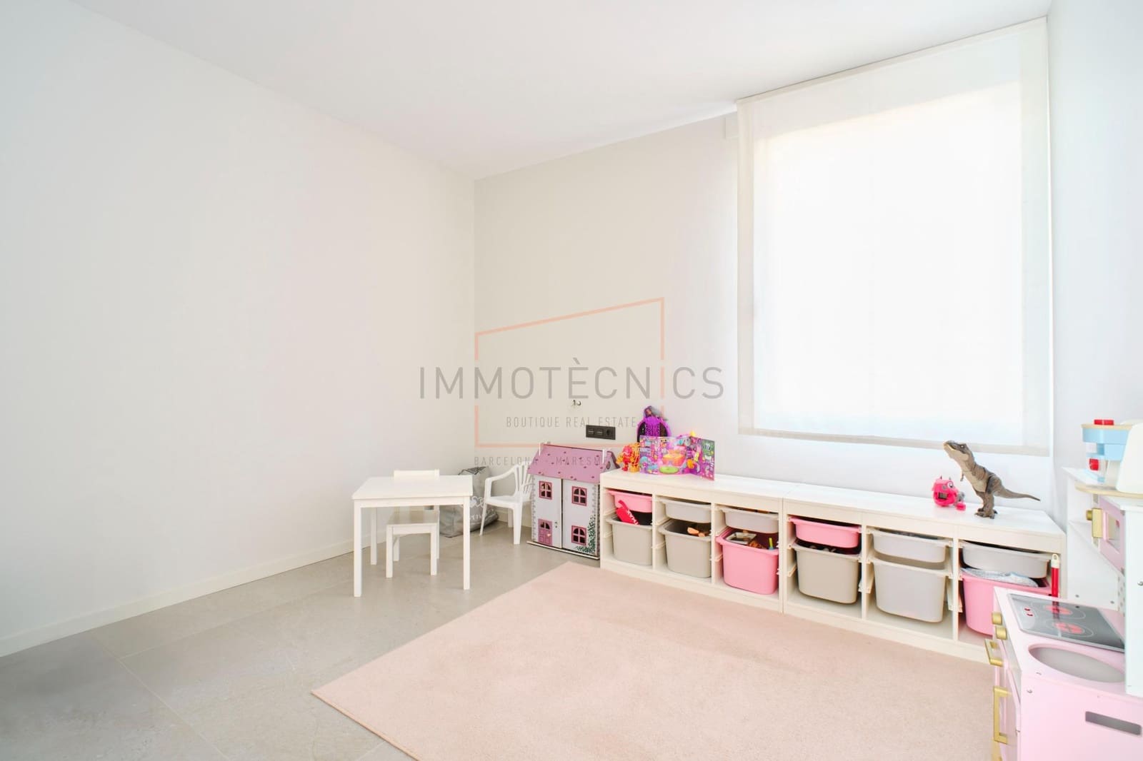 4 soveværelse Villa til salg i Vallromanes med swimmingpool garage - € 1.350.000 (Ref: 9602731)