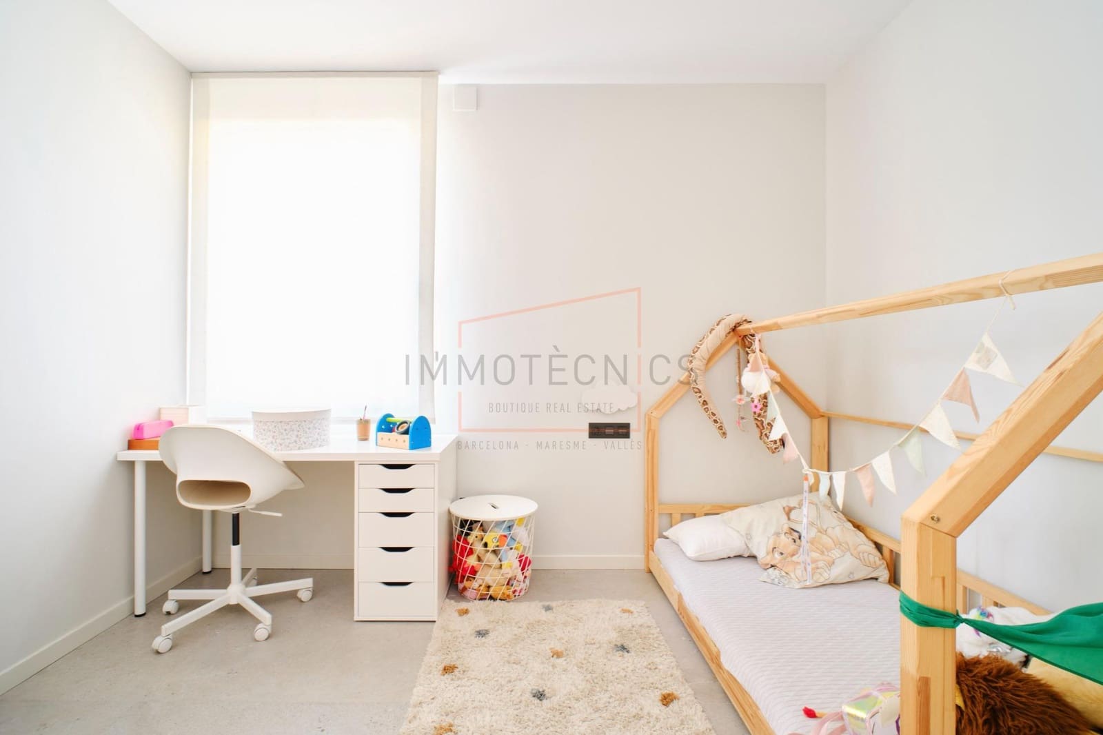 4 soveværelse Villa til salg i Vallromanes med swimmingpool garage - € 1.350.000 (Ref: 9602731)