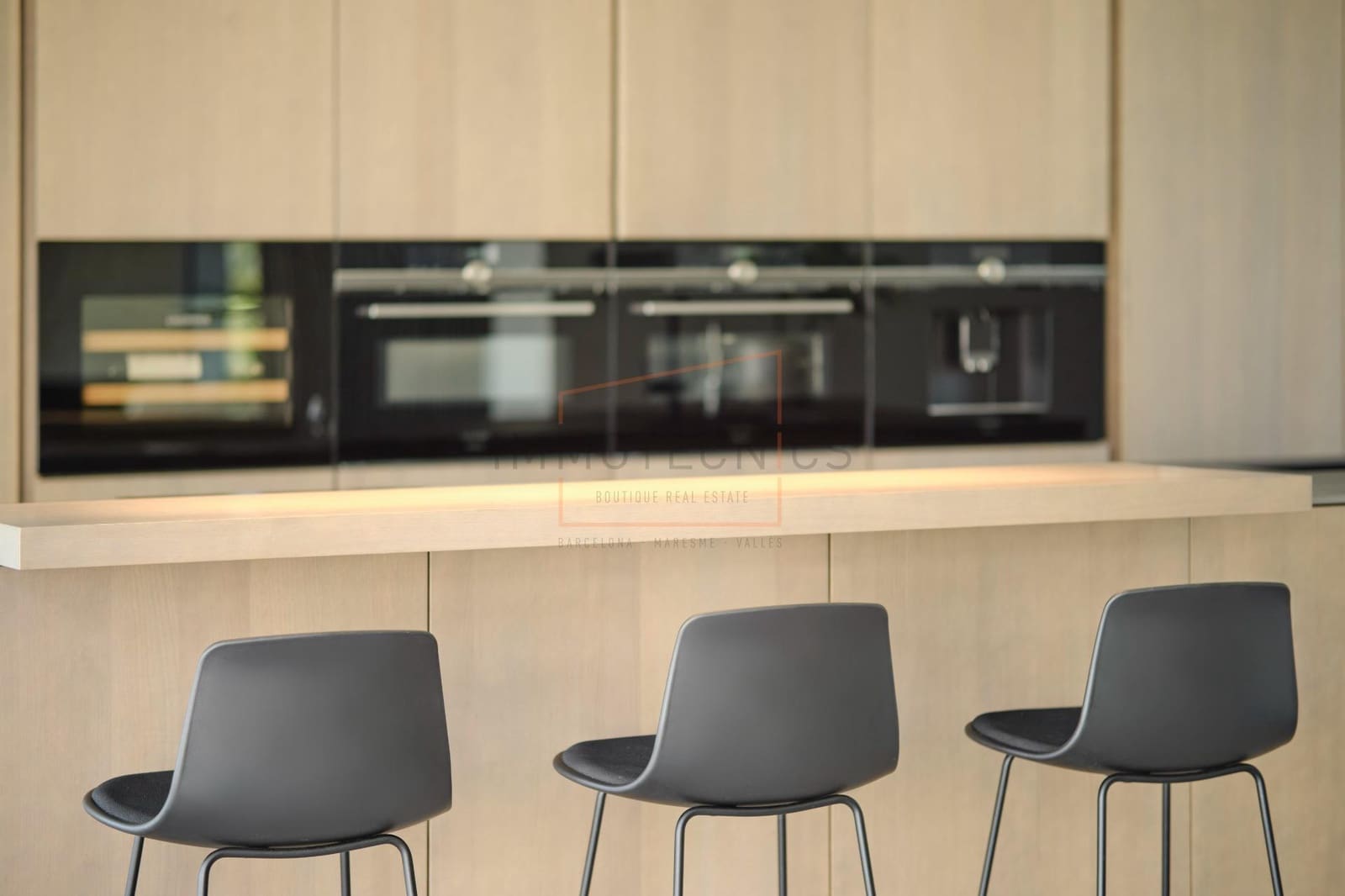 4 soveværelse Villa til salg i Vallromanes med swimmingpool garage - € 1.350.000 (Ref: 9602731)