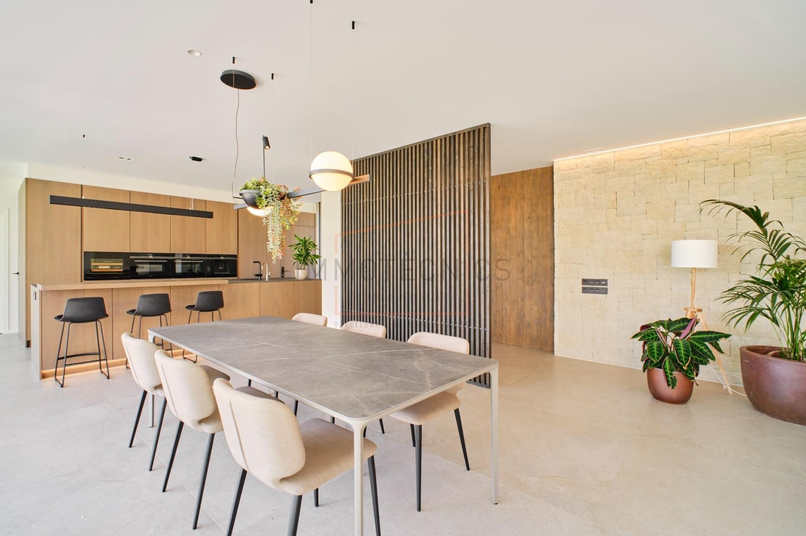 4 soveværelse Villa til salg i Vallromanes med swimmingpool garage - € 1.350.000 (Ref: 9602731)