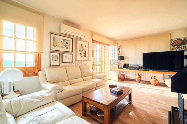 4 sypialnia Willa na sprzedaż w Les Franqueses del Vallès z basenem garażem - 459 000 € (Ref: 9602732)