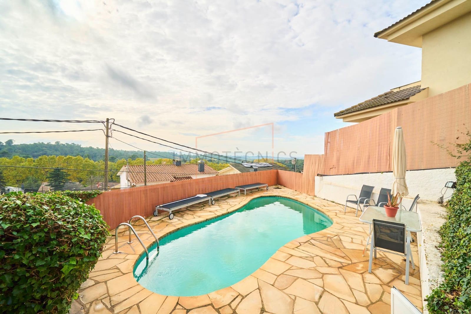 4 bedroom Villa for sale in Les Franqueses del Valles with pool garage - € 459,000 (Ref: 9602732)