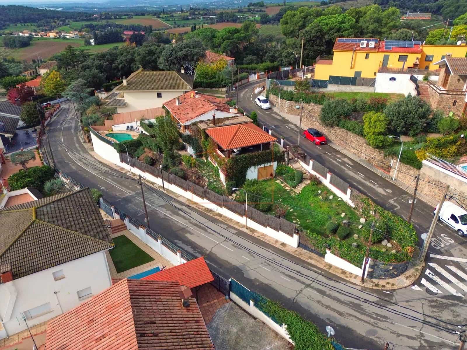 4 bedroom Villa for sale in Les Franqueses del Valles with pool garage - € 459,000 (Ref: 9602732)