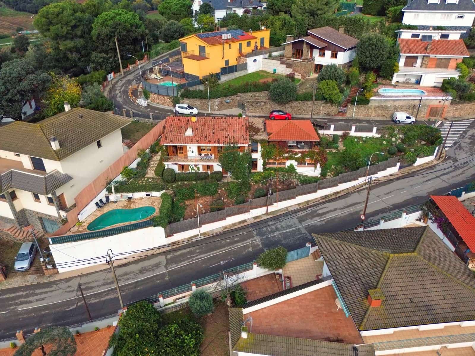 4 bedroom Villa for sale in Les Franqueses del Valles with pool garage - € 459,000 (Ref: 9602732)