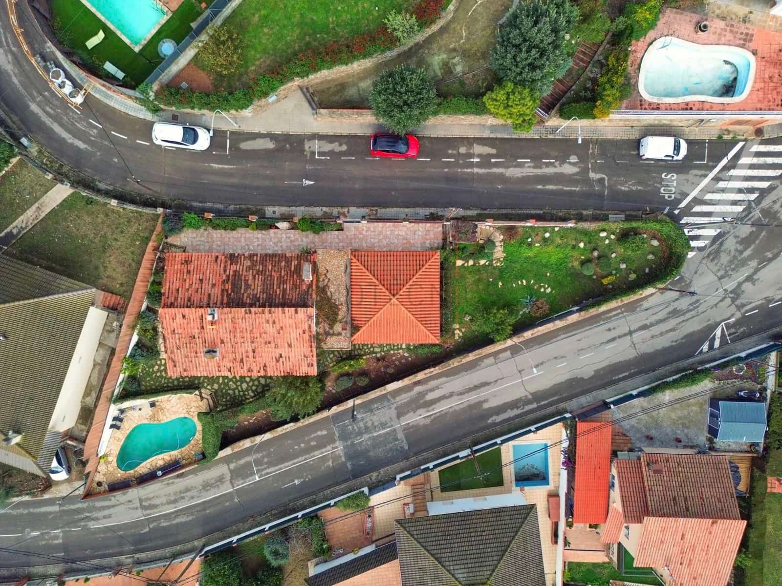 4 bedroom Villa for sale in Les Franqueses del Valles with pool garage - € 459,000 (Ref: 9602732)