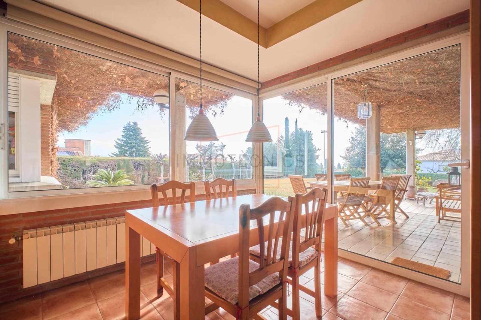 6 bedroom Villa for sale in Canovelles with pool garage - € 750,000 (Ref: 9602734)