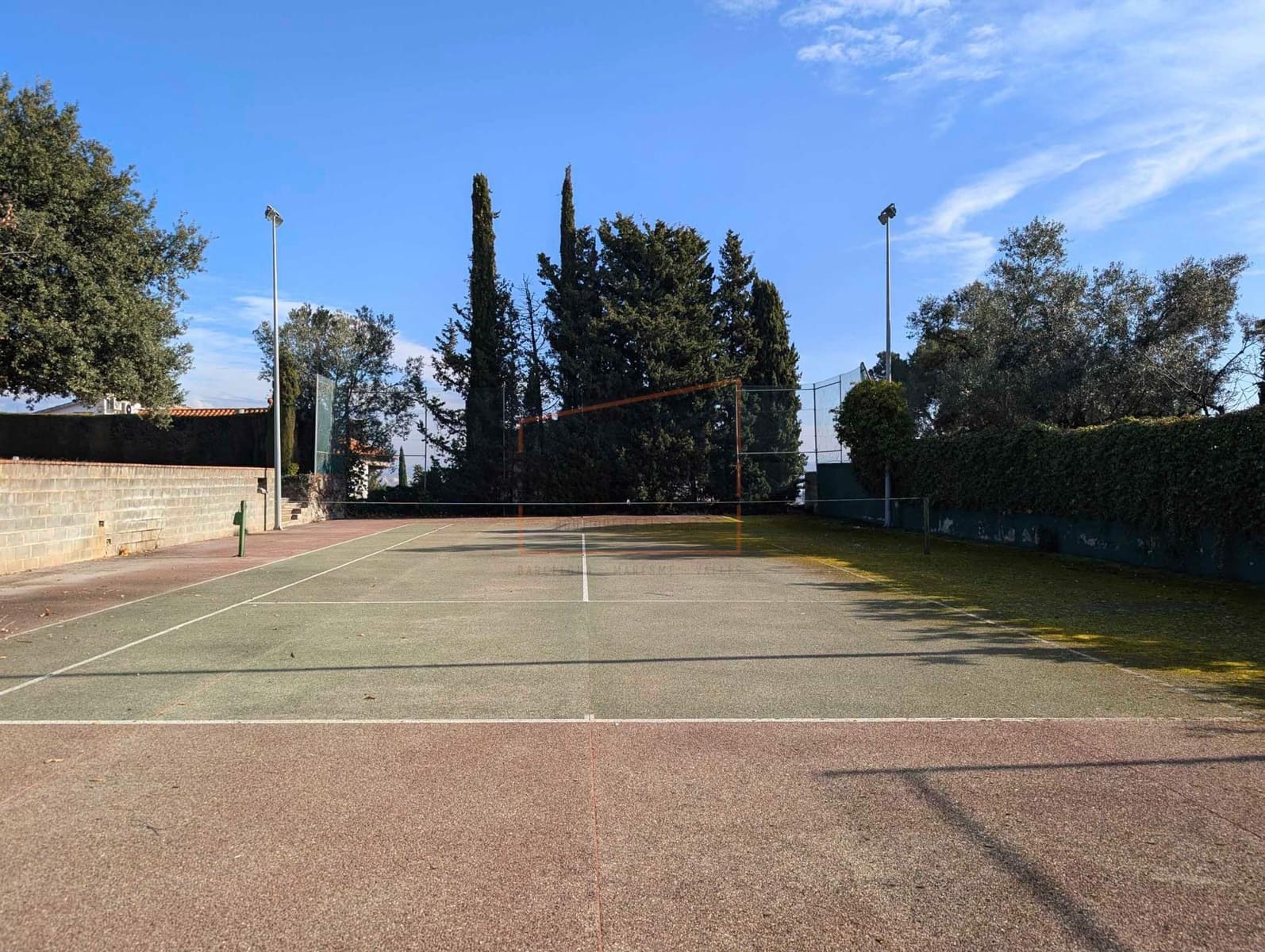 Chalet de 6 habitaciones en Canovelles en venta con piscina garaje - 980.000 € (Ref: 9602734)