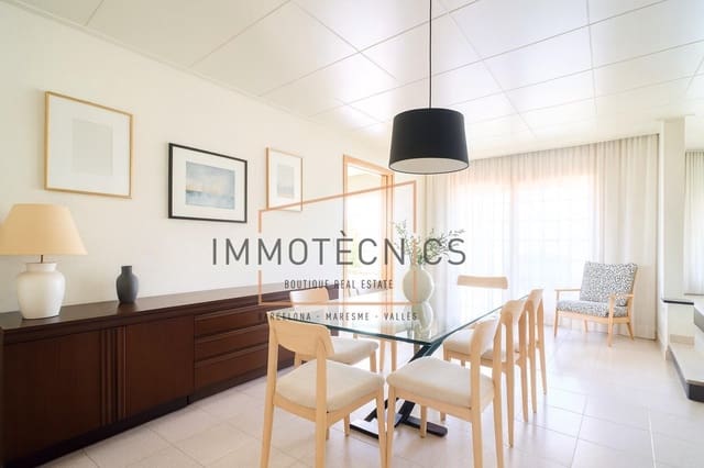 6 soverom Villa til salgs i Canet de Mar med svømmebasseng garasje - € 800 000 (Ref: 9602736)