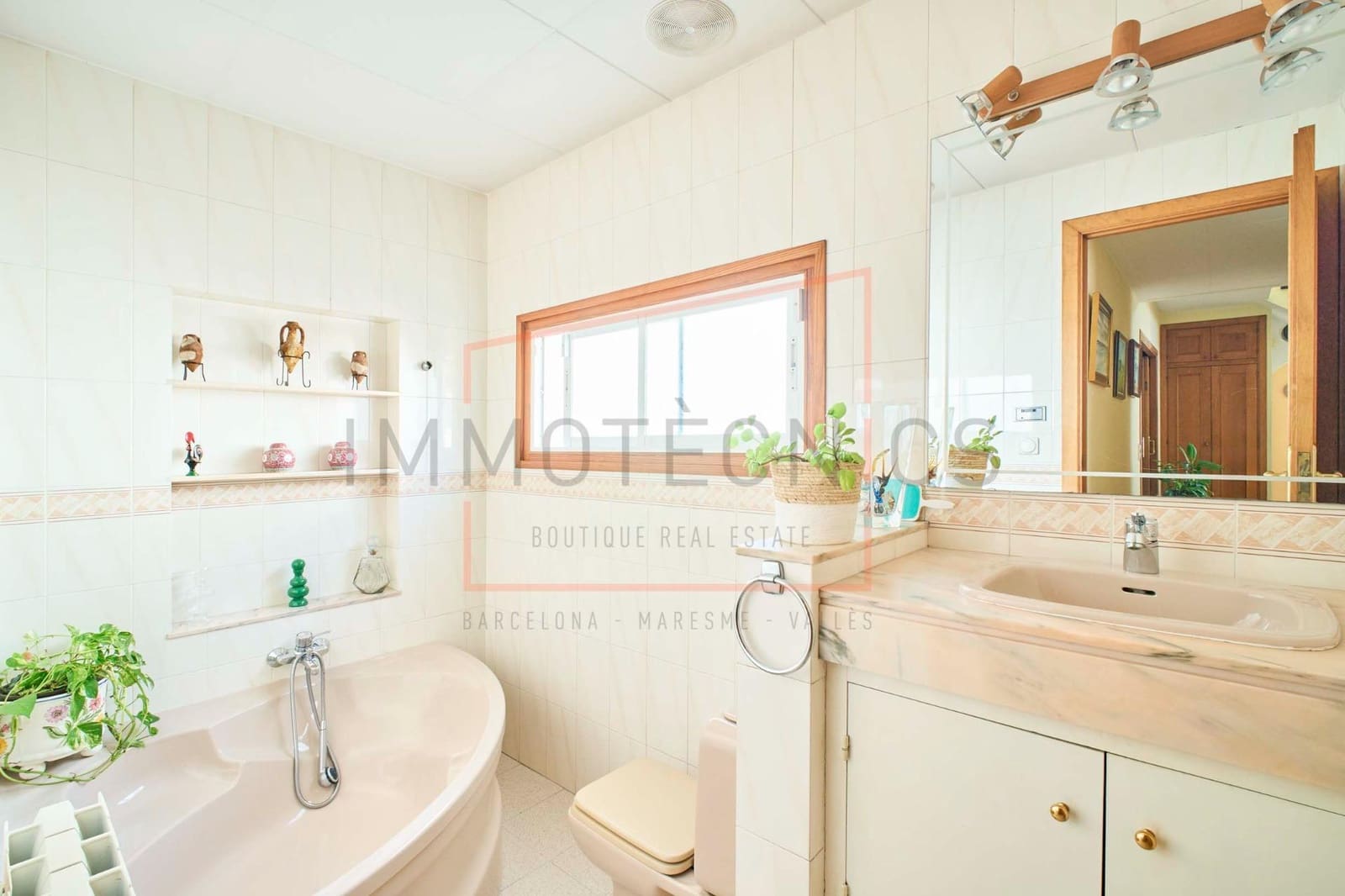 6 soverom Villa til salgs i Canet de Mar med svømmebasseng garasje - € 800 000 (Ref: 9602736)