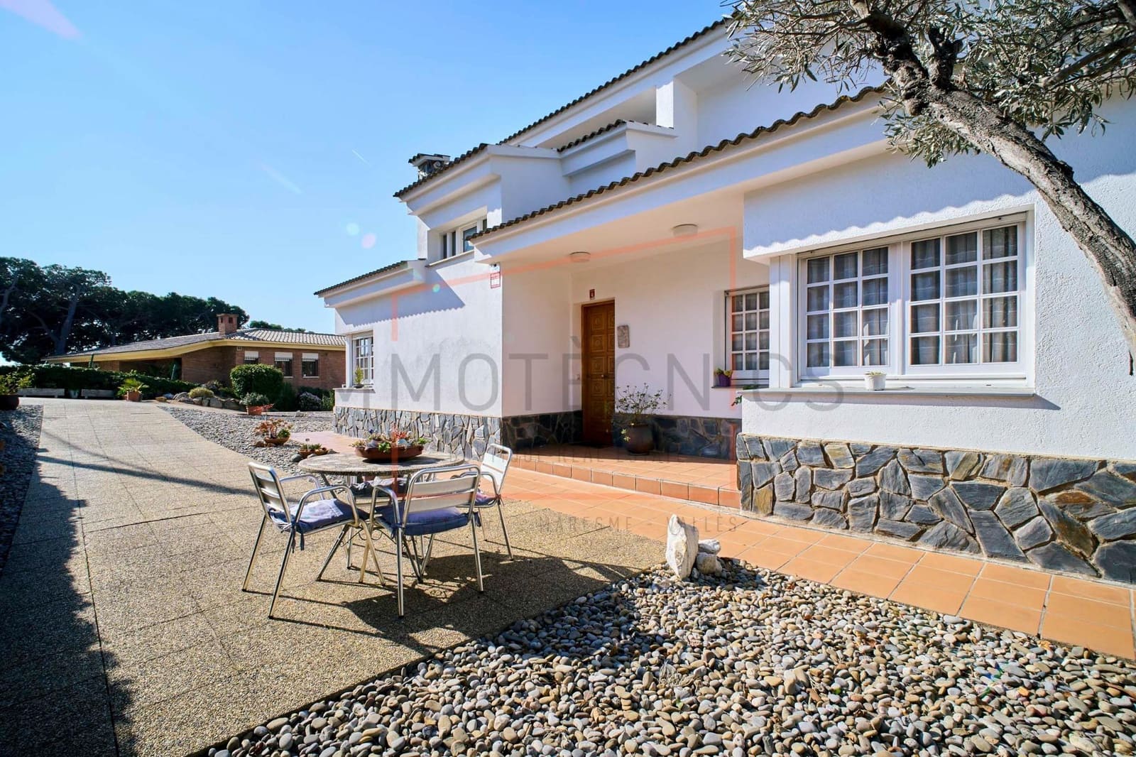 6 soverom Villa til salgs i Canet de Mar med svømmebasseng garasje - € 800 000 (Ref: 9602736)