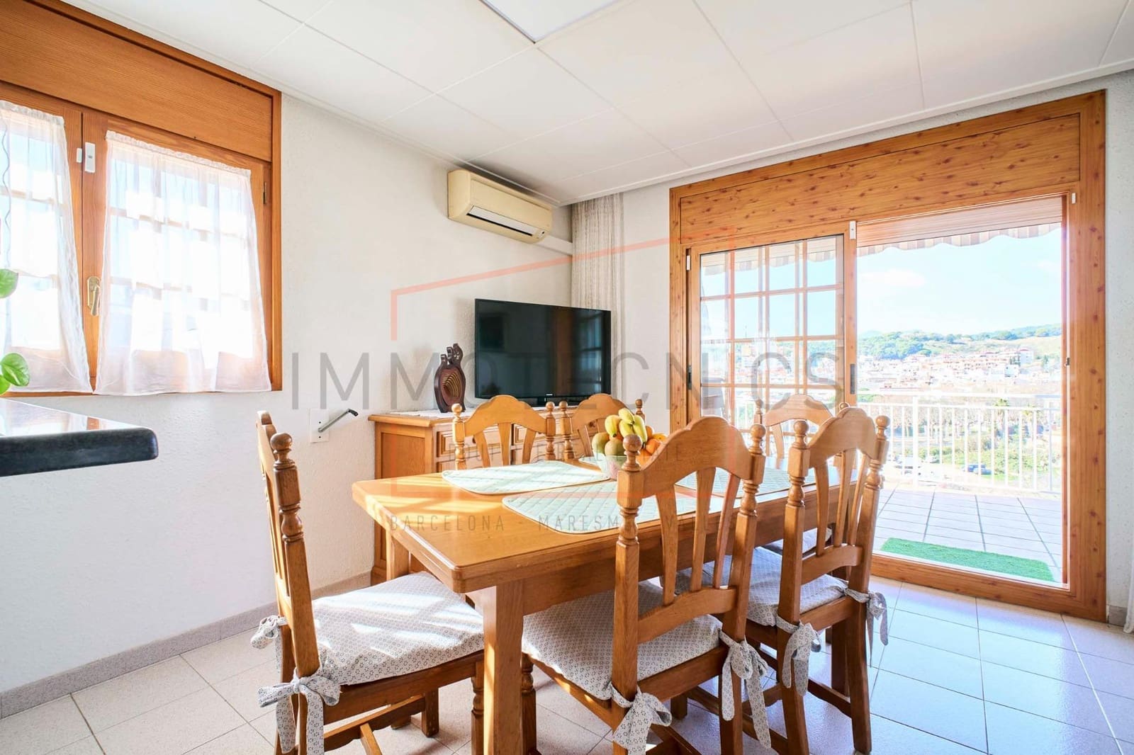 6 bedroom Villa for sale in Canet de Mar with pool garage - € 800,000 (Ref: 9602736)