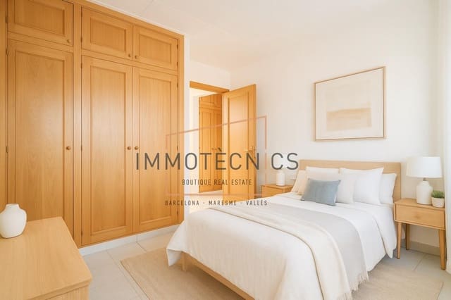 6 chambre Villa/Maison à vendre à Canet de Mar avec piscine garage - 800 000 € (Ref: 9602736)