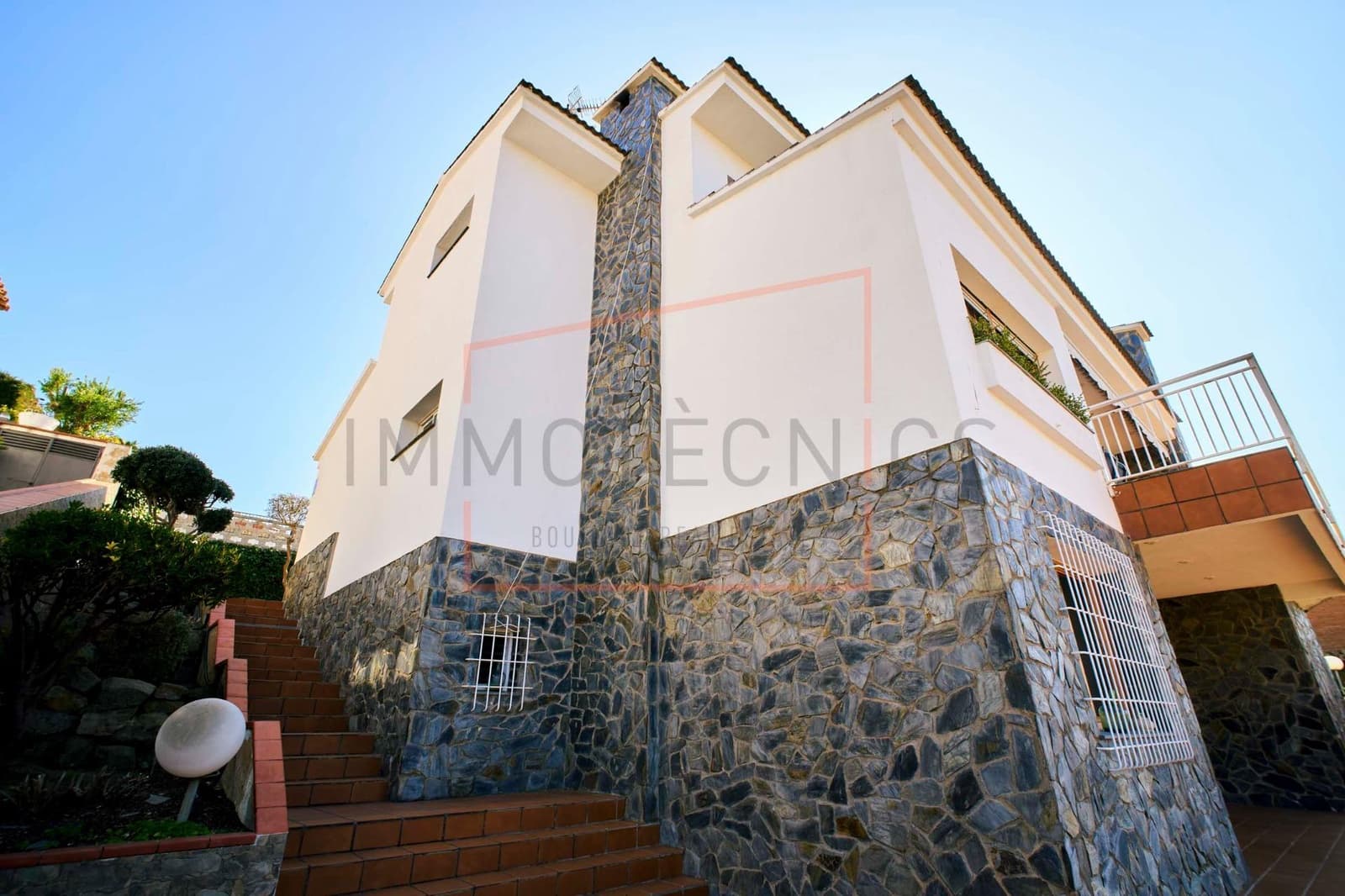 6 Zimmer Villa zu verkaufen in Canet de Mar mit Pool Garage - 800.000 € (Ref: 9602736)