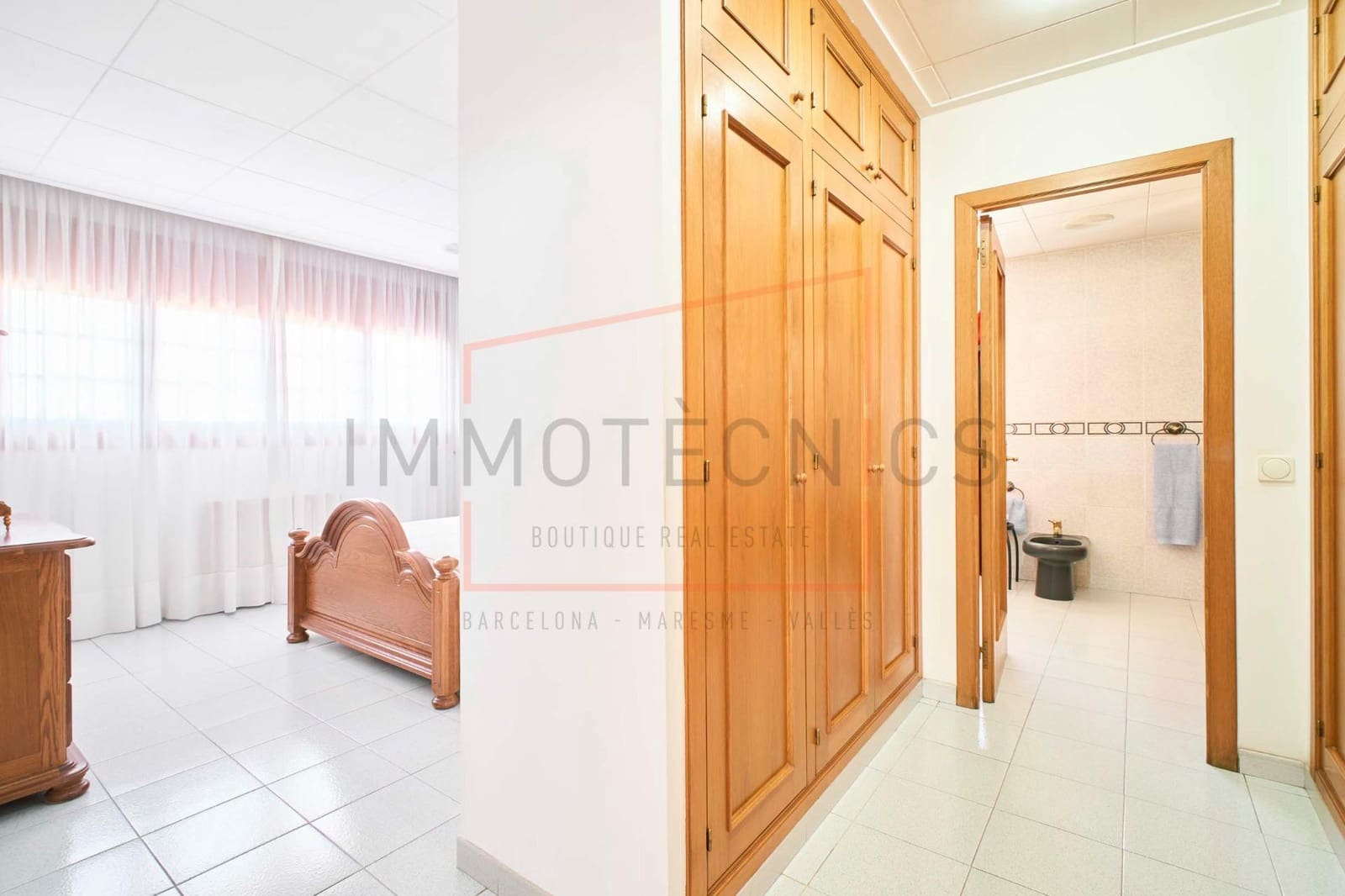 6 bedroom Villa for sale in Canet de Mar with pool garage - € 800,000 (Ref: 9602736)