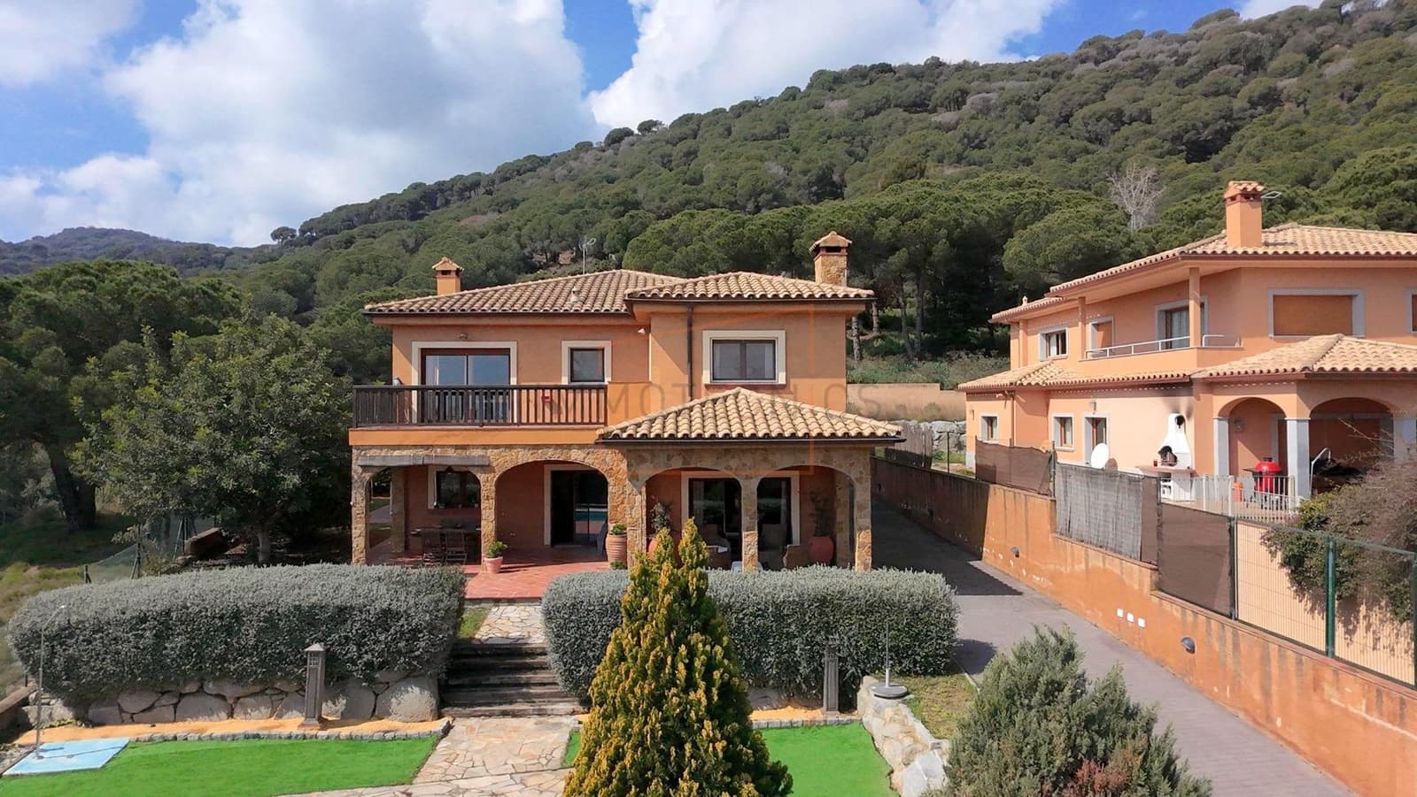 Chalet de 7 habitaciones en Argentona en venta con piscina garaje - 998.000 € (Ref: 9602737)