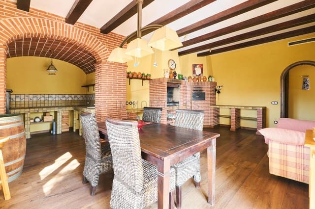 Chalet de 7 habitaciones en Argentona en venta con piscina garaje - 998.000 € (Ref: 9602737)