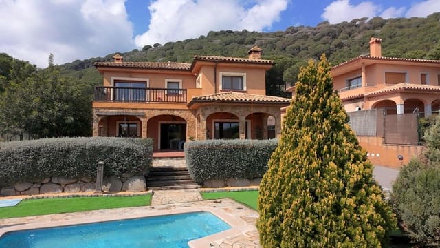 Chalet de 7 habitaciones en Argentona en venta con piscina garaje - 998.000 € (Ref: 9602737)