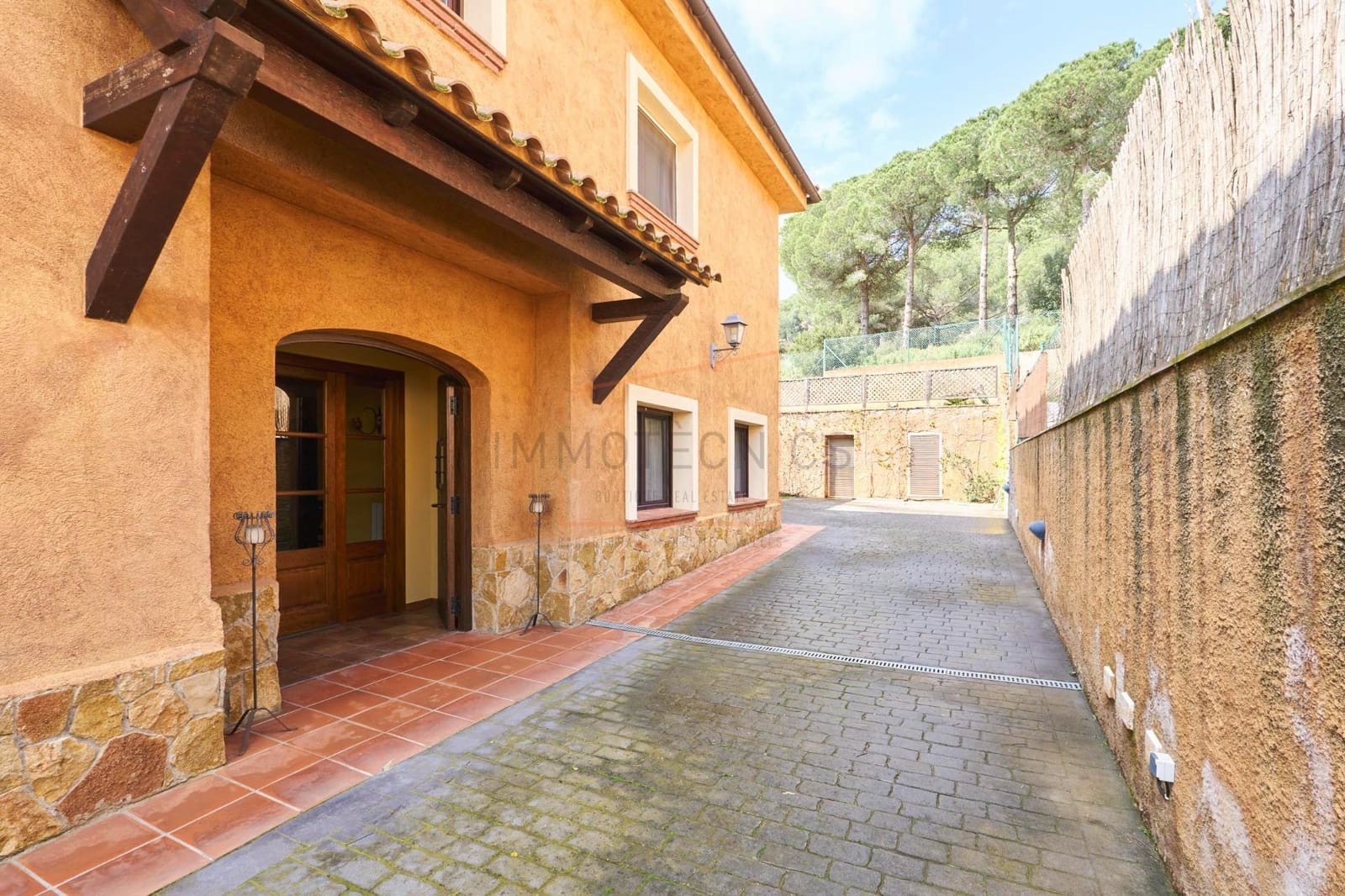 Chalet de 7 habitaciones en Argentona en venta con piscina garaje - 998.000 € (Ref: 9602737)